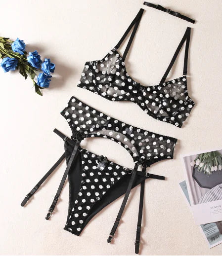 Fancy Lingerie Set with Collar and Polka Dots (One Set)